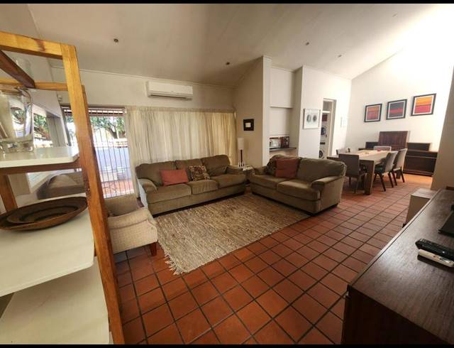 3 BEDROOM PROPERTY TO RENT IN MUCKLENEUK